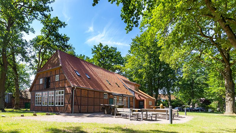 Die Alte Schule Marxen wurde regionaltypisch erbaut und vor einigen Jahren mit viel Arbeit, Lehm und Holz saniert. Am 26.02. dient sie als Veranstaltungsort für die Informations- und Diskussionsveranstaltung „Regionale Baukultur – Ein Blick zurück nach vorn“.