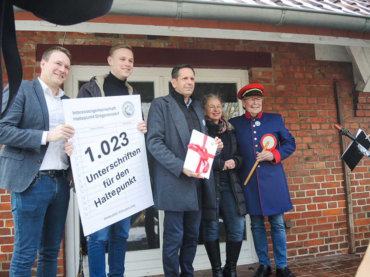 Die Prominenz bekam einen Auftrag