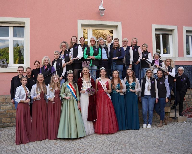 Besuch der Weinkönigin und der Rieslingkönigin